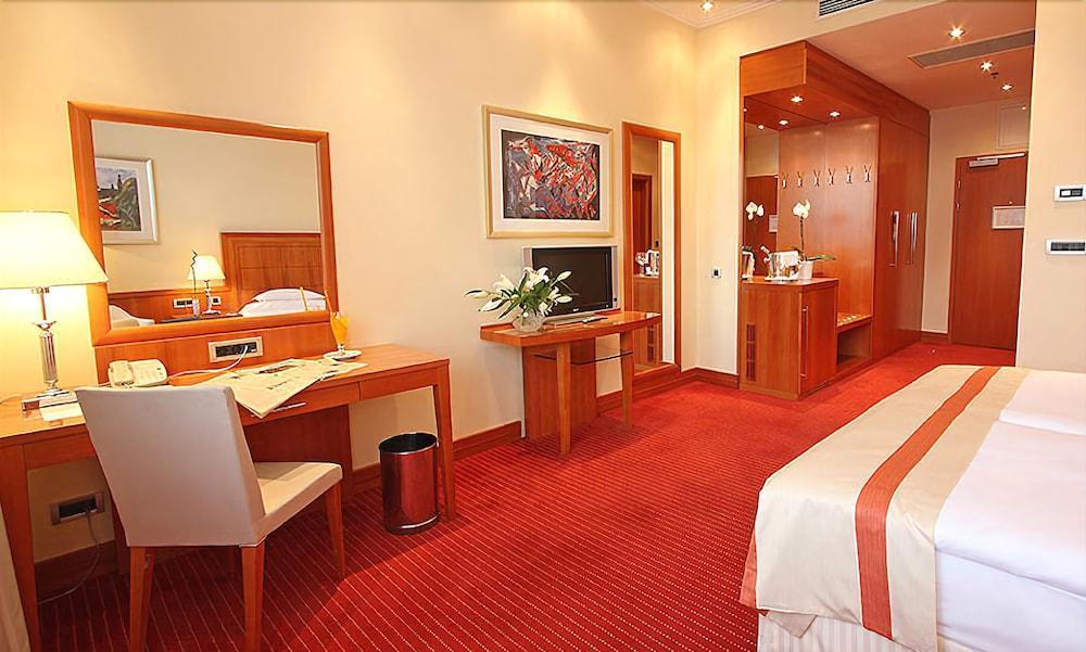 Hotel Antunovic Загреб Экстерьер фото